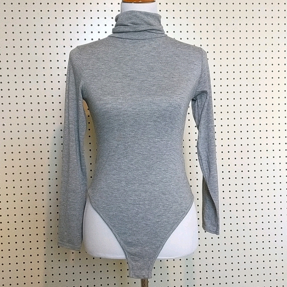 Pretty Little Thing- Turtle Neck Body Suit